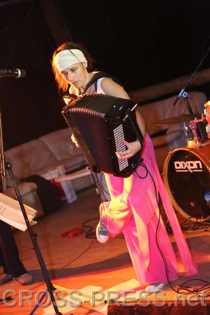 2014.09.05_21.59.53.jpg - "Das Großmütterchen Hatz"