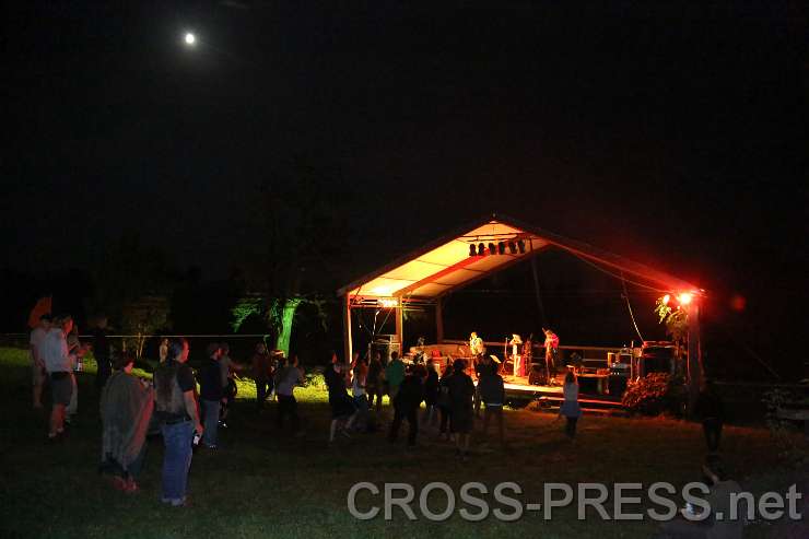 2014.09.05_21.49.31.jpg - "Das Großmütterchen Hatz"