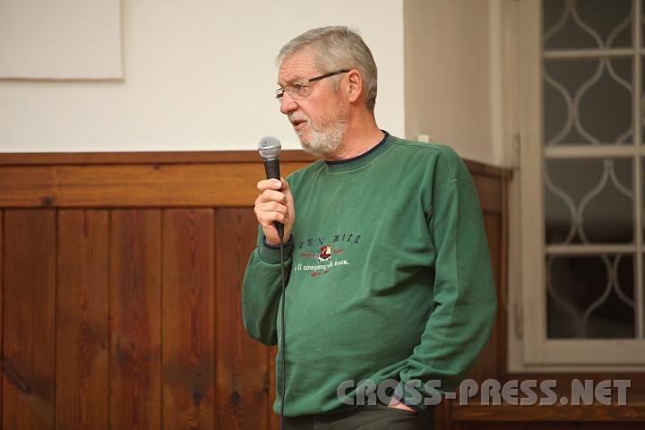 2009.10.20_21.14.29.jpg - Hofrat Dr. Boissl erz�hlt sein Nahtoderlebnis.