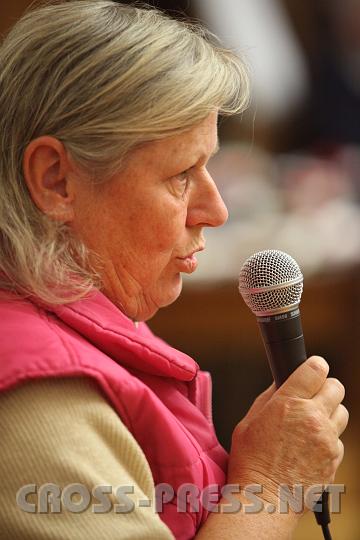 2009.10.20_21.36.56.jpg - Sie hatte als 12-J�hrige bei einer Mandeloperation eine NTE.