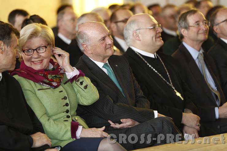 2016.04.01_09.15.43.JPG - Altabt Berthold Heigl und Landeshauptmann Erwin Pröll mit Gattin, Abt Petrus Pilsinger und WK-Präsident Christoph Leitl