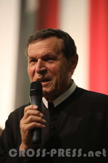 2016.09.29_19.43.11.JPG - Altabt P.Berthold Heigl erzählt von seiner persönlichen Verbindung zu Hans Kammerlander.