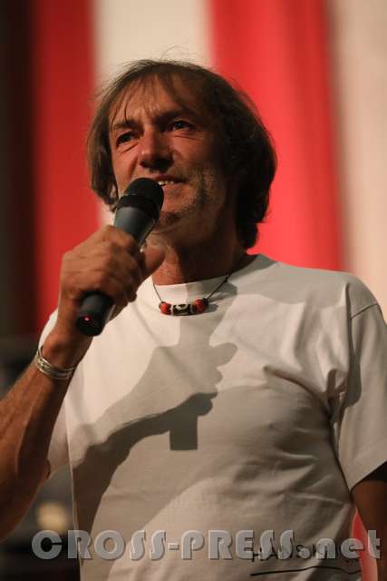 2016.09.29_19.47.43.JPG - Hans Kammerlander hat fünfzig Erstbegehungen und fast sechzig Solo-Klettereien in den Dolomiten und schwierigen Alpenwänden hinter sich.