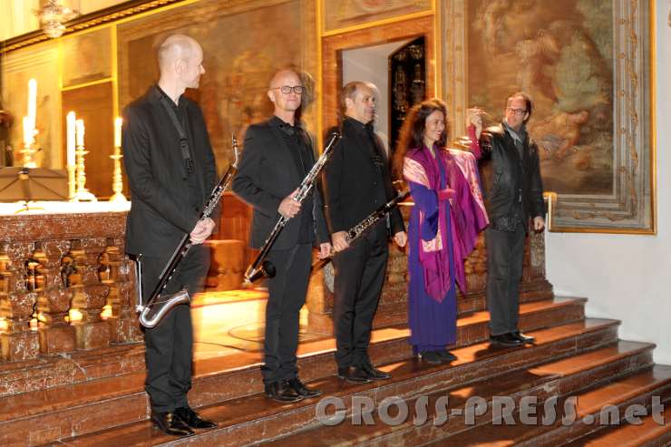 2017.04.29_21.18.46.jpg - Das Zeugnis des unerschütterlichen jüdischen Glaubens und die künstlerische Darbietung wurde vom ergriffenen Publikum mit andächtigem und anhaltendem Applaus gewürdigt.