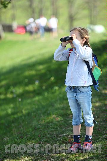 2010.04.25_14.09.42.jpg - Mal schauen, wie weit es noch ist bis zu unserem Auto...