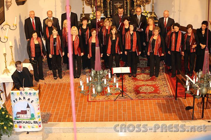 2012.10.06_19.37.16.jpg - Der Kirchenchor von St.Michael am Bruckbach hat schon internationale Reisen hinter sich.