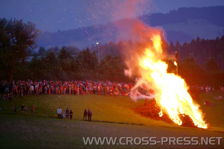 05.06.17_060 Tolle Grillparty.  Au�er f�r den armen Maxl.