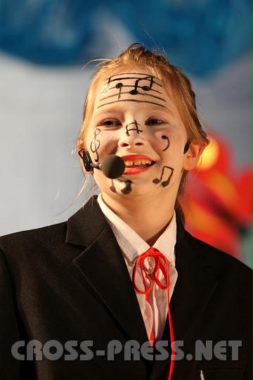 2010.06.26_19.11.30.jpg - Franziska B�hre in der Rolle des Komponisten.