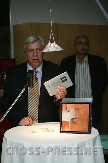 2008.11.14_21.07.11.JPG - Hiesberger sei ein "Meister der W�rter und S�tze", so LAbg. Mag. Johann Heuras, den er kennen lernen durfte als Virtuosen im Bereich des Sozialen, wo er es verstehe, Gesetze stets im Sinne der Menschen auszulegen.