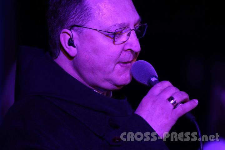 2013.03.17_20.23.24_01.jpg - Abt Rhabanus Petri liebt Musik von Kindheit an.