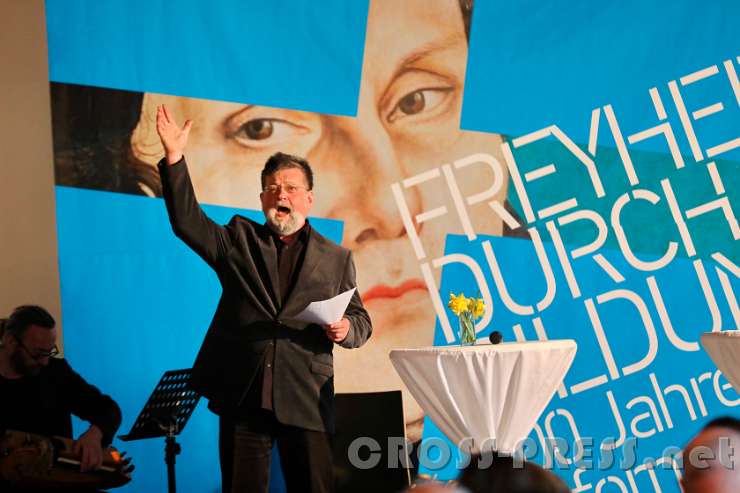 2017.04.07_14.30.41.jpg - Simon Wascher (Drehorgel) und Manfred Hartl (Gesang)