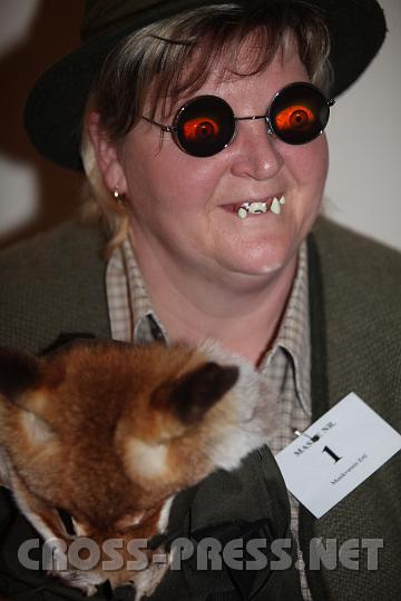 2009.02.24_22.00.01.jpg - "A w�de Jagarin", die Helga Krendl !