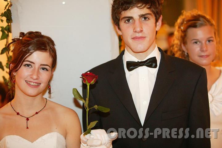 2007.09.22_20.51.52.JPG - Tanzpaar Simone Brunnbauer und Lukas �belacker, nicht nur beim Tanzen ein Paar.