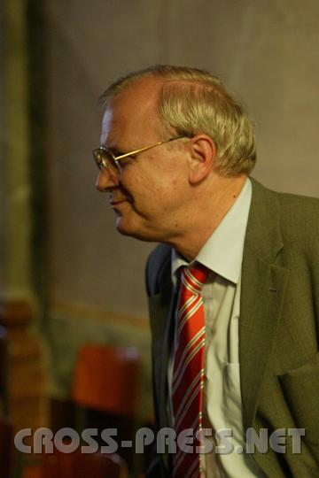 2008.06.13_17.49.32.JPG - Obermedizinalrat Dr. Anton Hengst hatte 25 Jahre hindurch seine Kinder am Gymnasium, und so lange war er auch Elternvereinsobmann.   Vor kurzem wurde er zum Vorstand des "Club Seitenstetten" gek�rt.