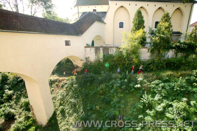 05.09.25_052 Wegen der vielen Hindernisse im und um das Schloss nannten die Kinder den 'Tag der offenen T�r' eine 'Baustellen-Safari'.