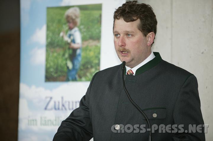 2008-02-23_11.25.44.JPG - Genossenschaftsobmann Johann Krendl.