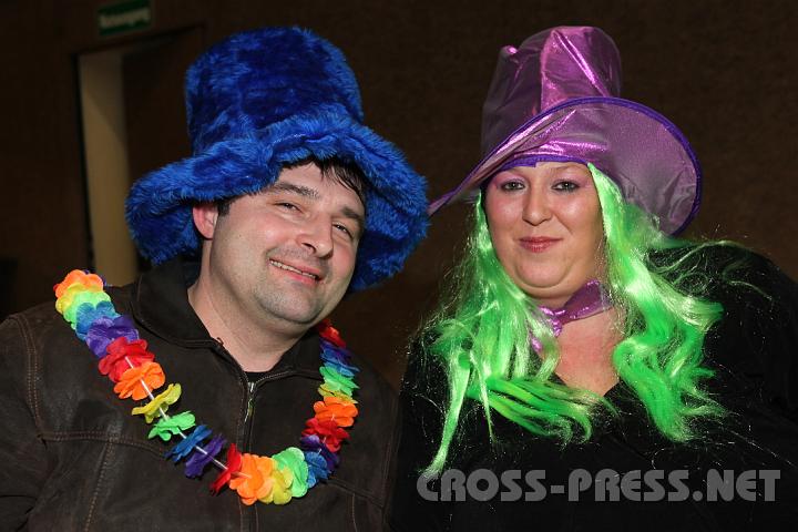 2009.02.22_15.51.54.jpg - Ingrid und Hans Kaubeck betreuten den gro�en Saal und k�mmerten sich um Moderation und Technik.