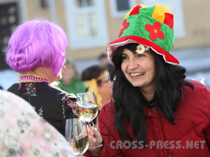 2010.02.16_15.10.50.jpg - Wo hat die hipp'sche Gabi blo� Margeriten gefunden ?