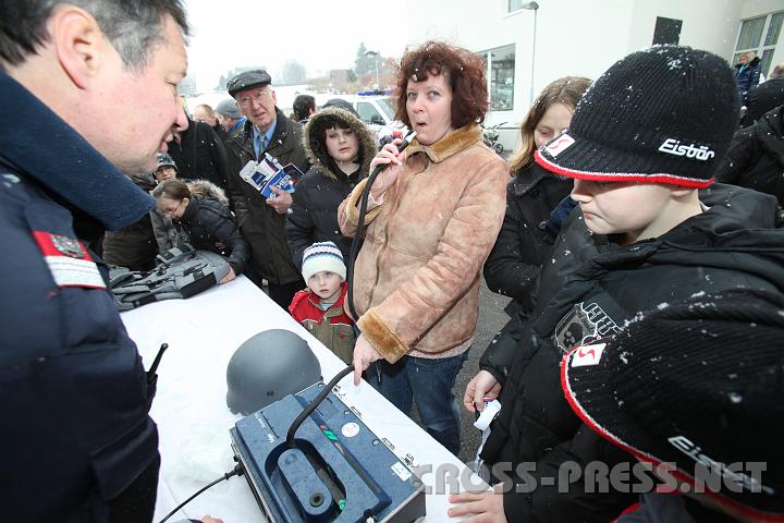 2010.03.12_15.25.46.jpg - Alkotest: Freiwillige vor!