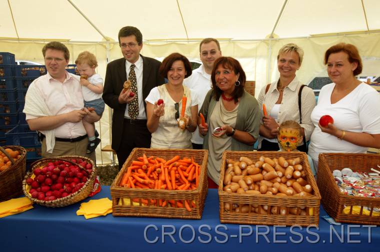 06.06.18_253 u.a.  LR Mag. Johanna Mikl-Leitner, N� Familienreferatsleiter Dr. Peter Pitzinger, Perchtoldsdorfer B�rgermeister Martin Schuster
