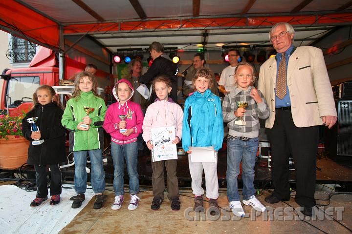 2010.06.19_19.24.50.jpg - Sch�ler 1, weiblich (Jahrg�nge 2002-2003, 640 m)