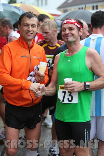 2010.06.19_18.42.28.jpg - Andreas und Alfred gratulieren sich.