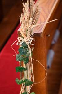 Neueröffnung der Pfarrkirche und Erntedankfest